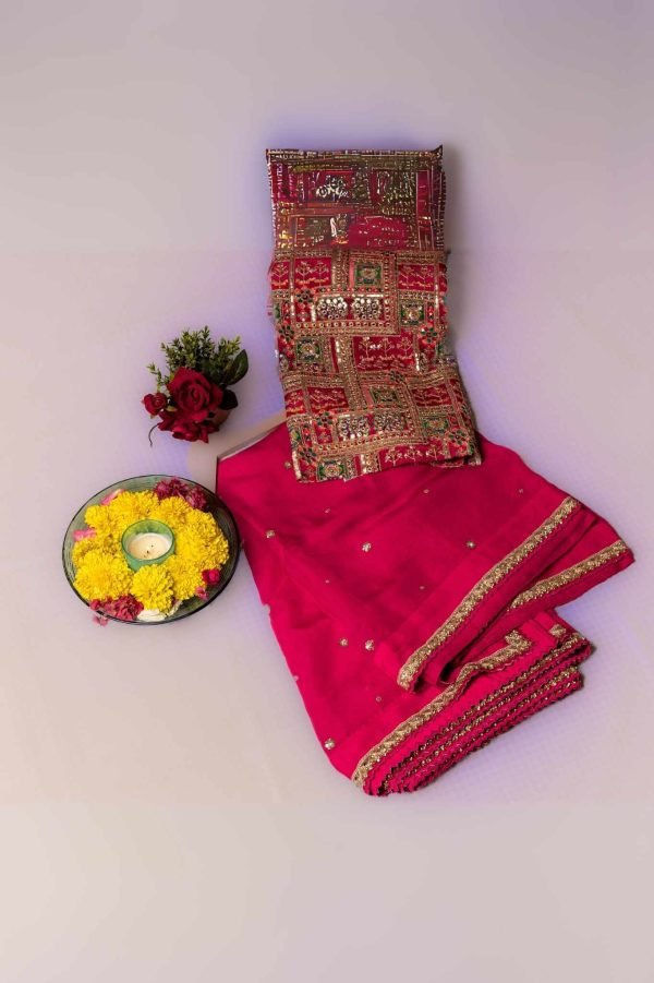 Magenta Bloom – Organza Saree with Allover Embroidery 1 Magenta Bloom – Organza Saree with Allover Embroidery