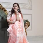 Peach Breeze – Shibori Chinon Saree with White Lace Border